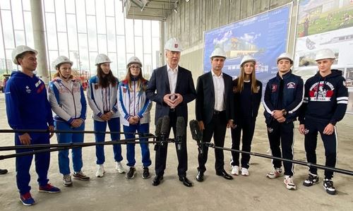 
<p>                                Мэр Москвы осмотрел ход строительства Международного центра Самбо в Лужниках</p>
<p>                        